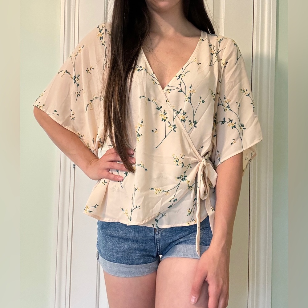 Express Daisy Print Wrap Top